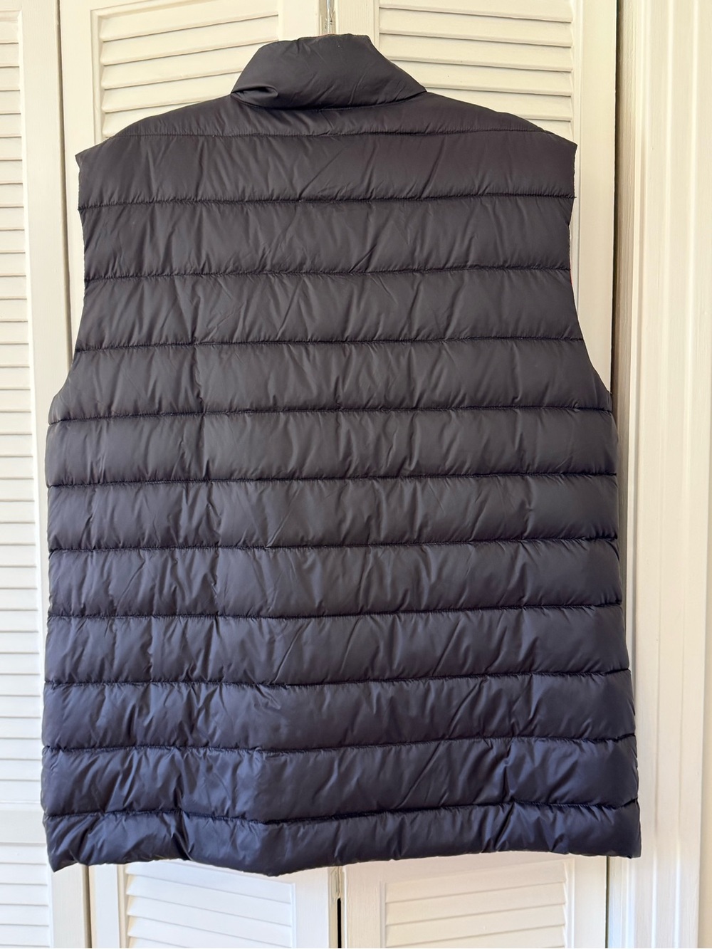 Liverpool Men's Black Quilted Vest with Red Logo Trim — XL - Picture 4 of 10